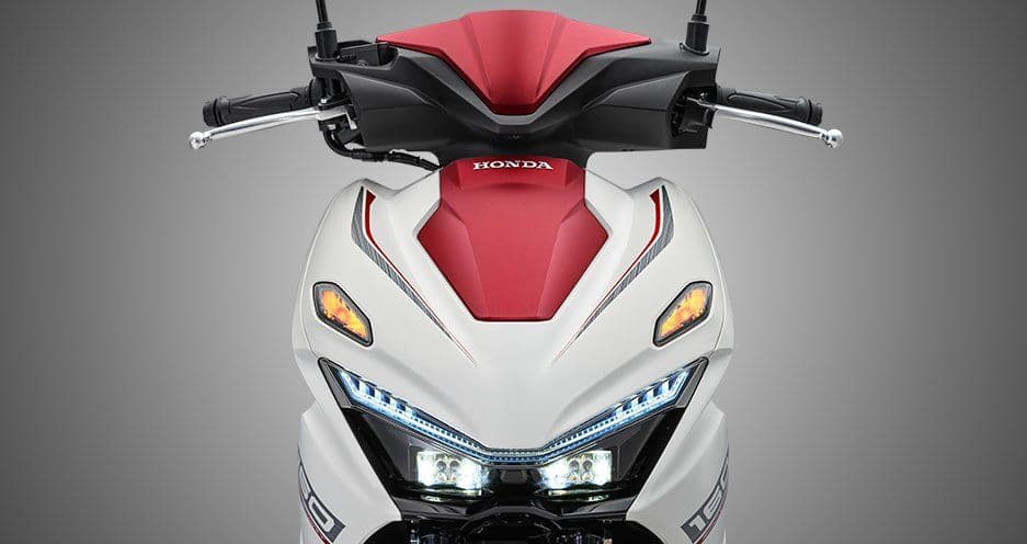 Cụm đèn trước tách tầng trên Honda Air Blade 2026