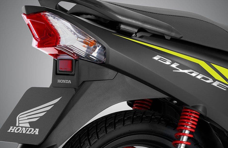Thân xe vuốt gọn và thiết kế phía sau của Honda Blade